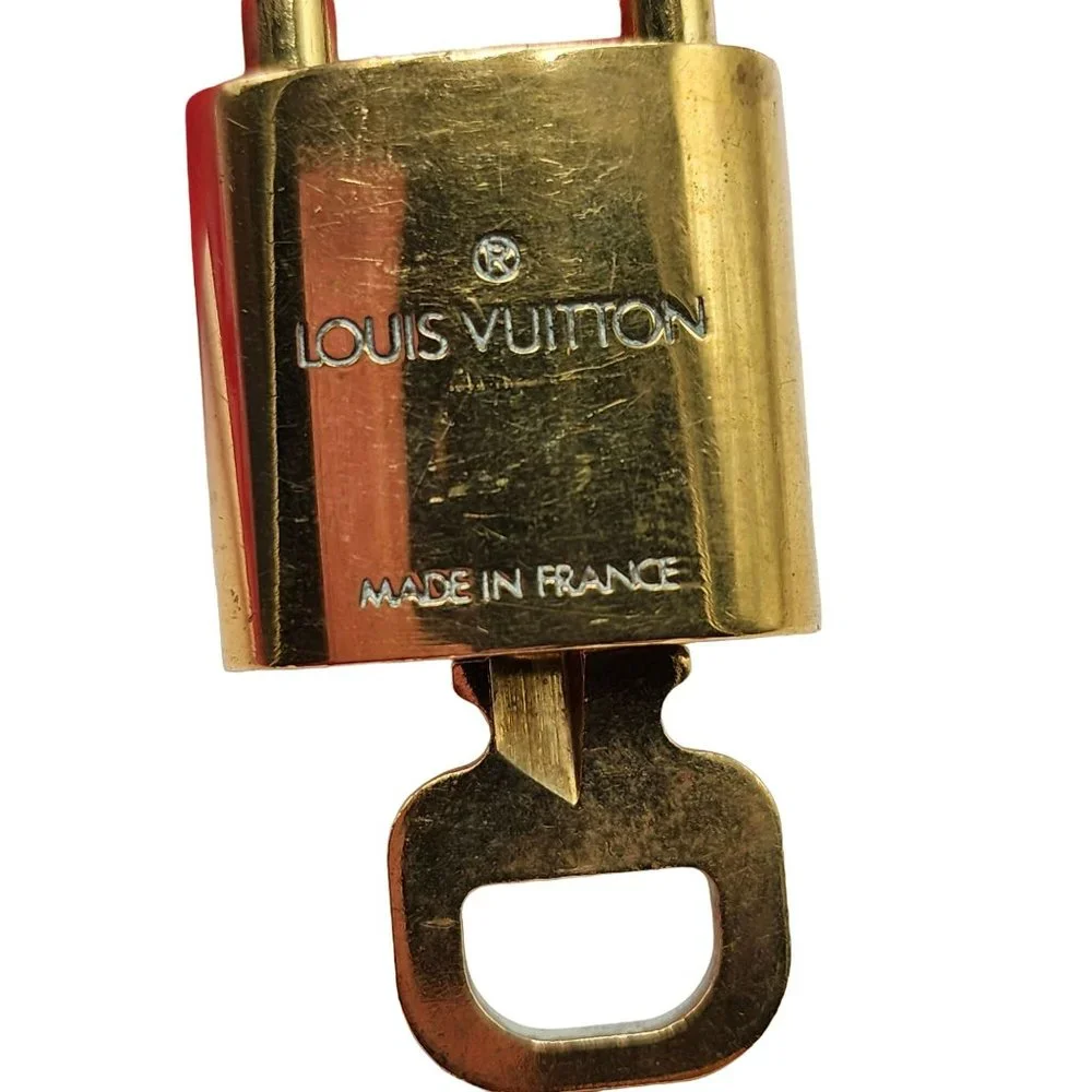 Louis Vuitton White Leather Sac Riveting Bag - Dust Bag + Lock & Key + COA - Picture 11 of 16